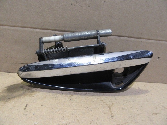 151536 Alfa Romeo 159 fekete színű, bal első külső kilincs