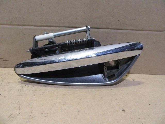 151440 Alfa Romeo 159 szürke színű, bal első külső kilincs