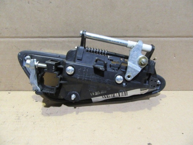 151440 Alfa Romeo 159 szürke színű, bal első külső kilincs