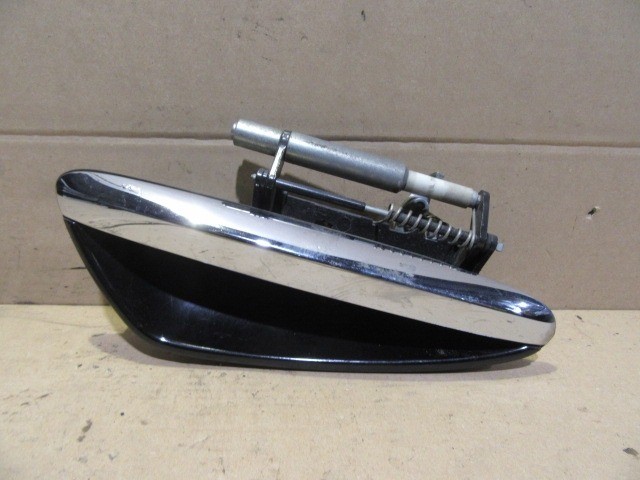 151442 Alfa Romeo 159 fekete színű, jobb hátsó külső kilincs