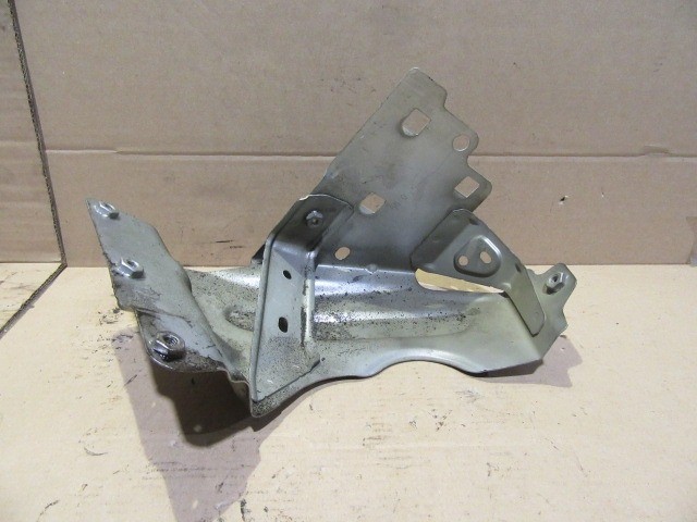 151539 Lancia Delta bal első sárvédő tartó 51808584