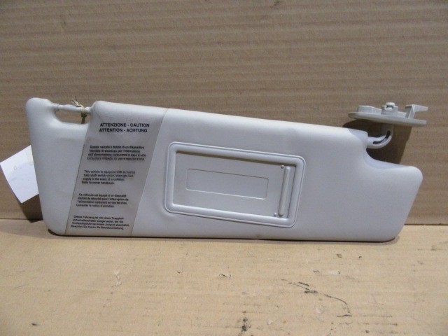 Fiat Idea, Lancia Musa szürke színű, tükrös jobb oldali napellenző