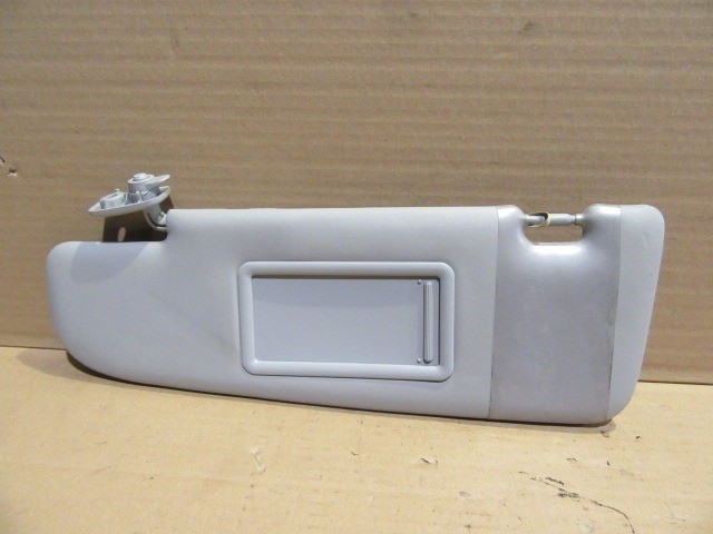 Lancia Ypsilon III. 2011- világos szürke színű, bal oldali napellenző