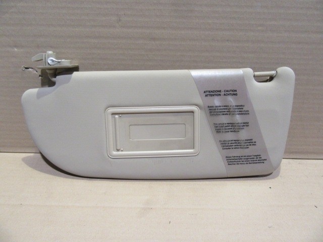 Lancia Lybra bézs színű, elhúzható tükrös, bal oldali napellenző