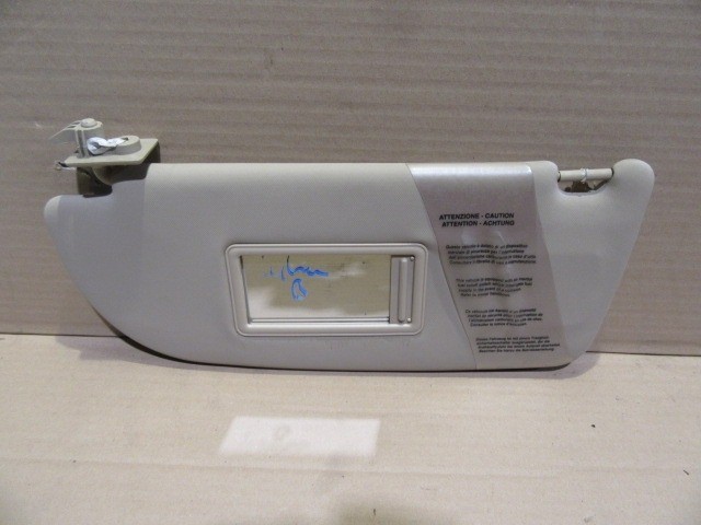 Lancia Lybra bézs színű, elhúzható tükrös, bal oldali napellenző