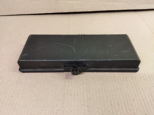 Fiat Freemont külső biztosítéktábla fedél  K68100742AA