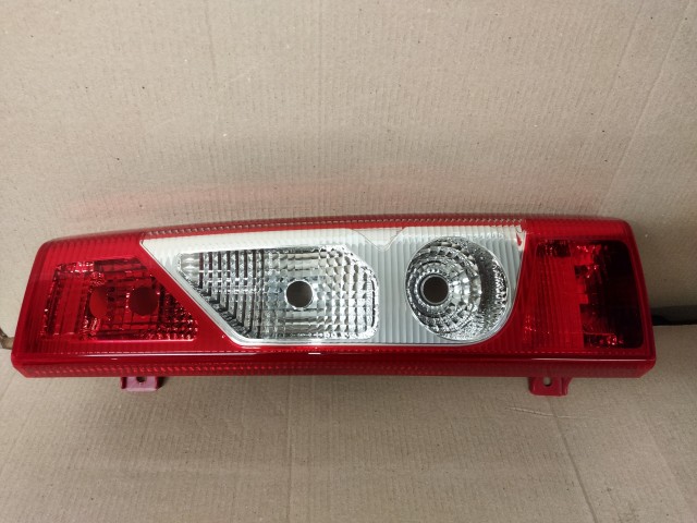 Fiat Scudo, Citroën Jumpy, Peugeot Expert utángyártott új jobb hátsó lámpa