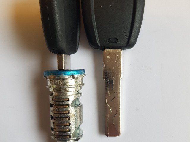 Fiat Ducato 2006- utángyártott új zárbetét kulccsal 