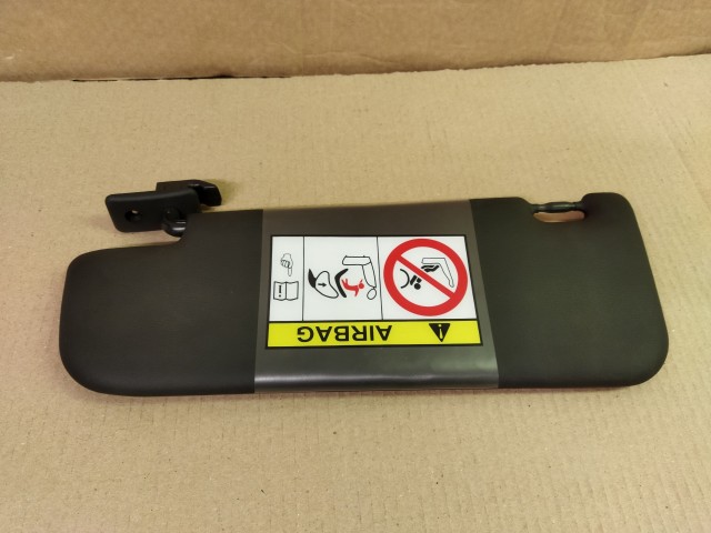 Fiat 500 fekete színű, jobb oldali napellenző