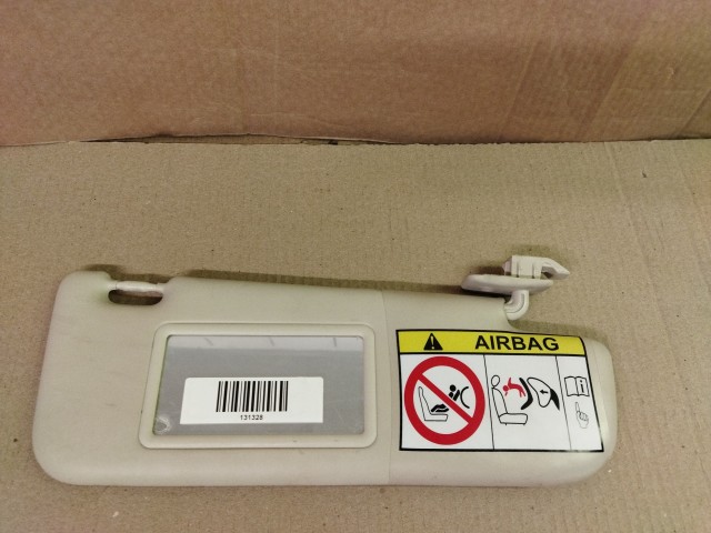 Fiat 500 bézs színű, tükrös, jobb oldali napellenző