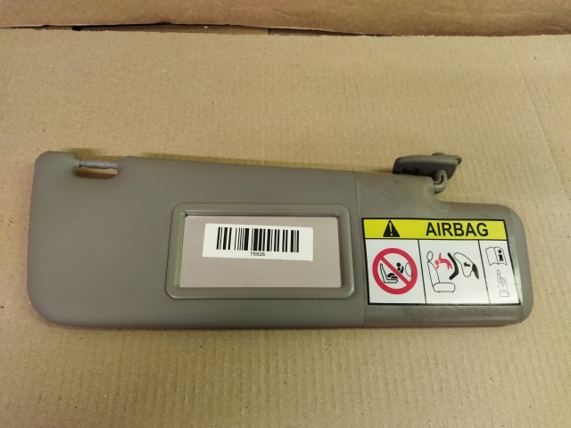 Lancia Ypsilon III. jobb oldali, szürke színű, tükrös napellenző