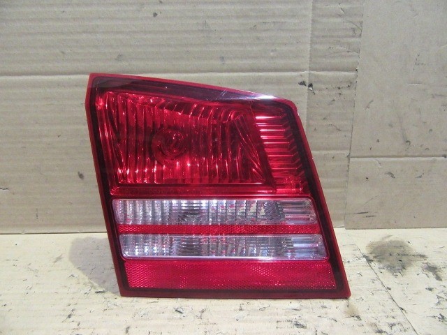 153145 Dodge Journey bal hátsó belső lámpa