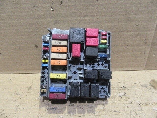 Lancia Delta 2008-2014 külső biztosíték tábla 1,6 16v Diesel 