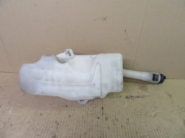 Fényszórómosó tartály