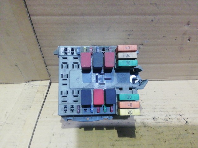 Fiat Doblo II. 2005-2009 1,4 8v benzin külső biztosíték tábla 51761955