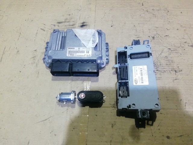 153708 Fiat Bravo 2007-2014 2,0 16v Mjet motorvezérlő szett 0281019268 , 55247712