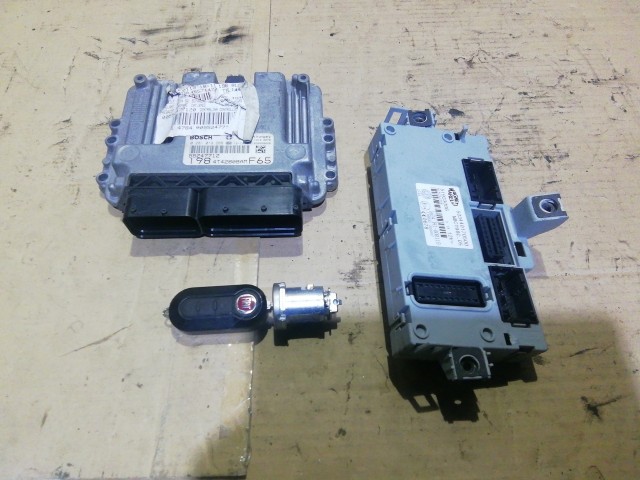 153712 Fiat Bravo 2,0 16v Mjet Diesel motorvezérlő 0281019268 ,  55247712