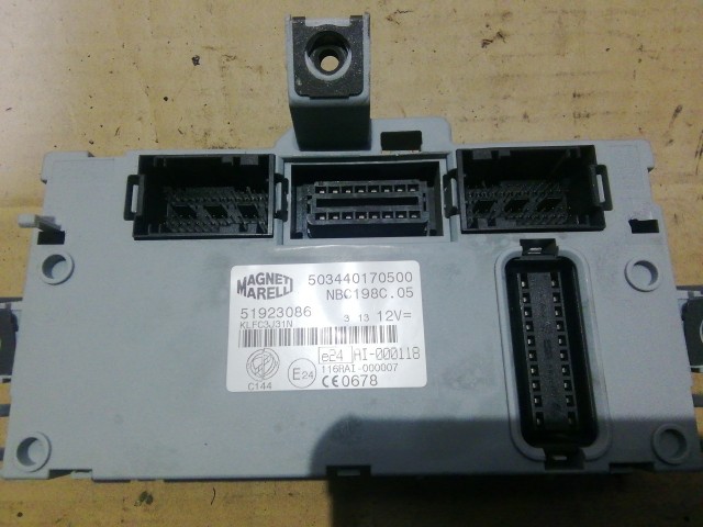 153712 Fiat Bravo 2,0 16v Mjet Diesel motorvezérlő 0281019268 ,  55247712