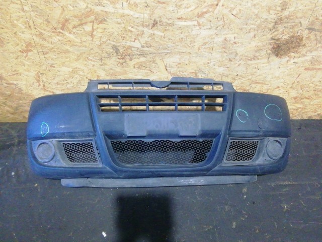 153783 Fiat Doblo 2005-2009 első lökhárító, a képen látható sérüléssel 735417815