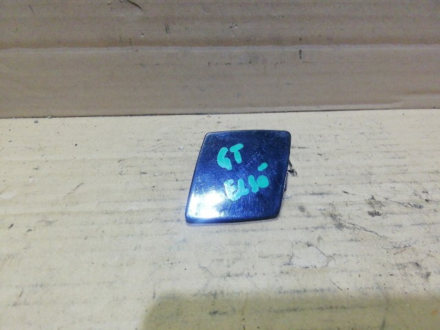 153809 Alfa Romeo GT első vonószem takaró