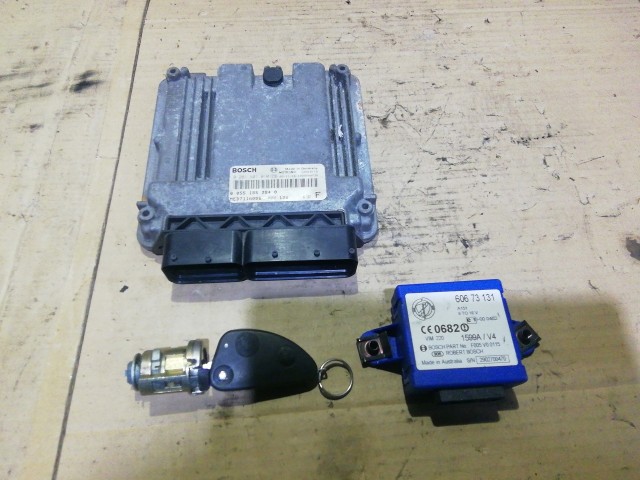 153833 Alfa Romeo 156 2,0 16v Jts Selespeed váltós motorvezérlő szett 55185284 , 0261s01010