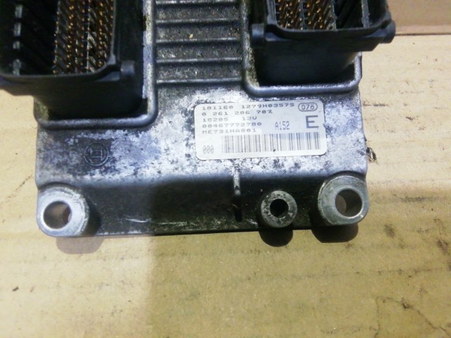 153835 Alfa Romeo 147 2,0 16v Ts benzin motorvezérlő 46777278 , 0261206707