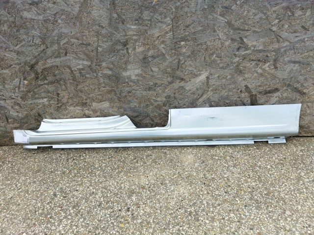 Citroen Berlingo 2008-2018, Peugeot Partner 2008-2018 bal oldali utángyártott új küszöb, bal tolóajtó nélküli kivitelhez