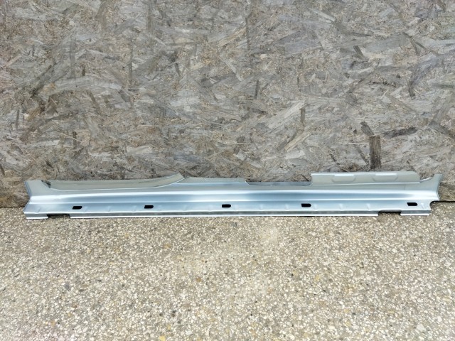 Citroen Berlingo 2008-2018, Peugeot Partner 2008-2018 jobb oldali utángyártott új küszöb, jobb tolóajtós kivitelhez