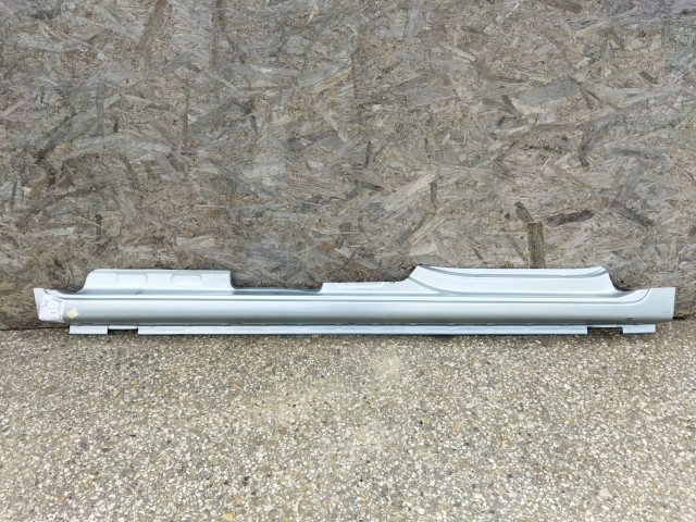 Citroen Berlingo 2008-2018, Peugeot Partner 2008-2018 jobb oldali utángyártott új küszöb, jobb tolóajtós kivitelhez