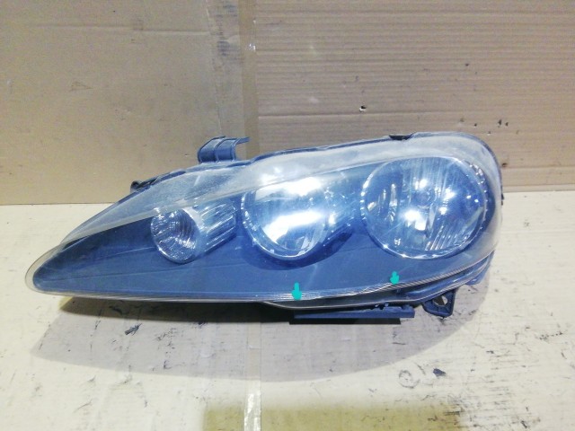 153850 Alfa Romeo 147 2005-2010 bal első fényszóró a képen látható sérüléssel