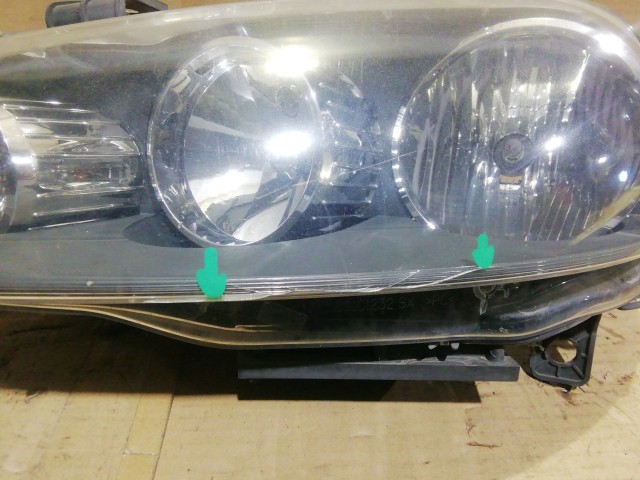 153850 Alfa Romeo 147 2005-2010 bal első fényszóró a képen látható sérüléssel
