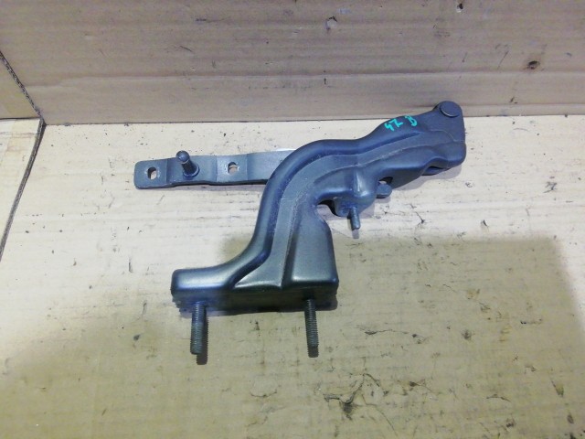 153926 Alfa Romeo 147, Gt bal oldali motorháztető zsanér 46548059