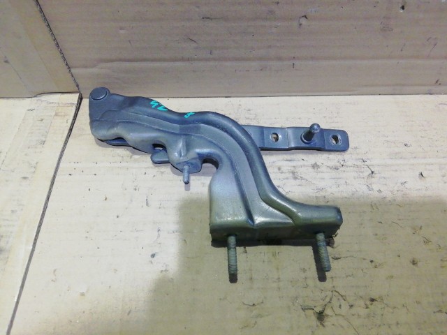 153927 Alfa Romeo 147, Gt jobb oldali motorháztető zsanér 46548060