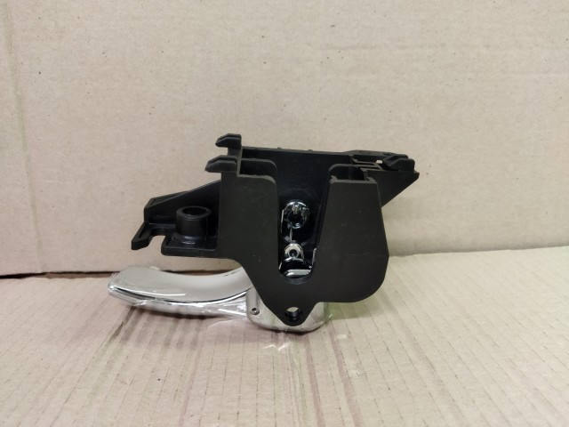 Nissan Navara 2005-2011 utángyártott új, jobb első belső kilincs