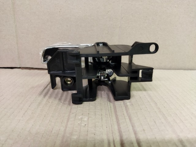 Nissan Navara 2005-2011 utángyártott új, jobb első belső kilincs