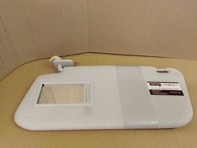 Fiat 500L bal oldali,világos szürke színű, elhúzható tükrös napellenző