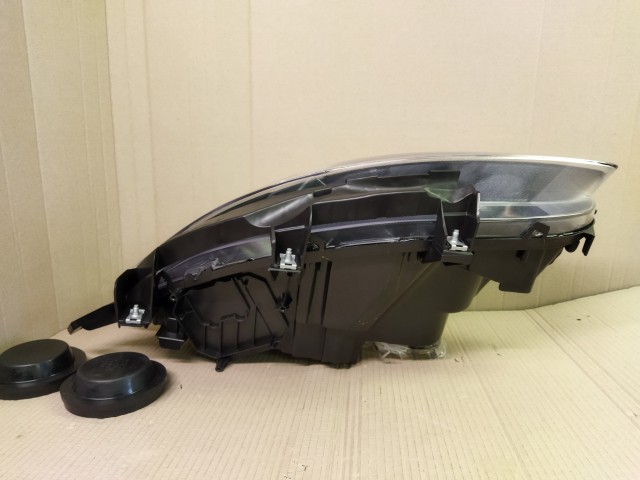 Fiat Bravo 2007-2014 utángyártott új, jobb első fényszóró Depo gyártmány 51877883