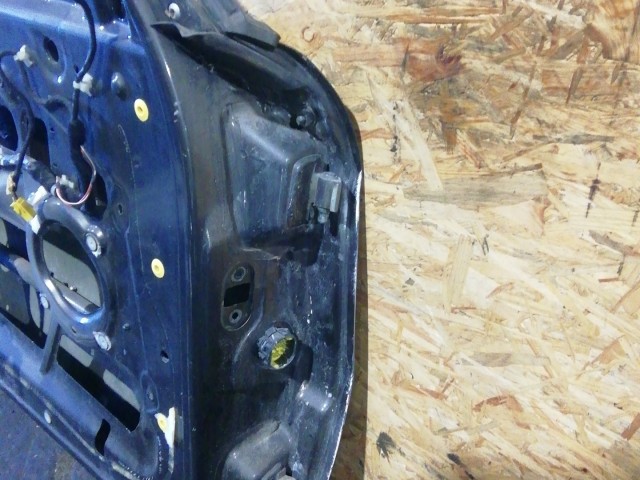 153961 Alfa Romeo 147 3 ajtós bal oldali ajtó