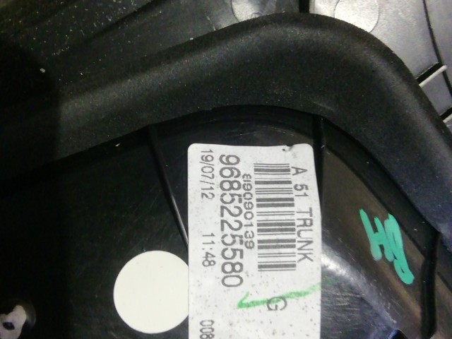 153983 Citroen C3 2010-2013 bal hátsó belső lámpa 9685225580