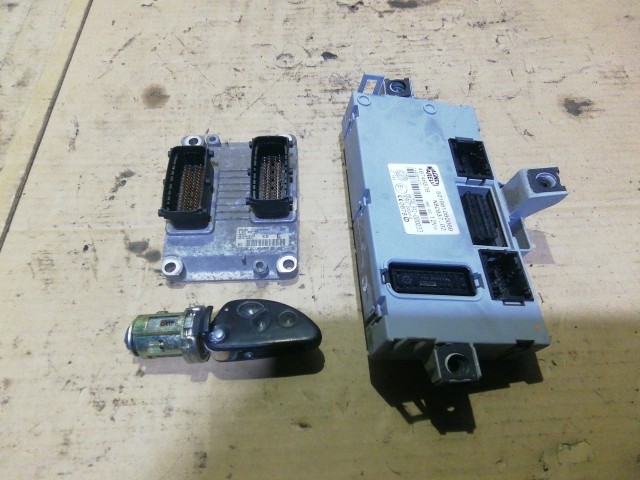 153987 Alfa Romeo 147 2,0 TS motorvezérlő szett 0261206707 , 73501817