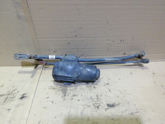 Alfa Romeo 156 első Ablaktörlő motor mechanikával szögletes csatlakozós!!!!!!