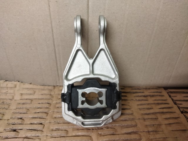 Fiat Stilo 1,9 Diesel utángyártott új alsó kitámasztó gumibak 46781893