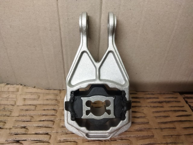 Fiat Stilo 1,9 Diesel utángyártott új alsó kitámasztó gumibak 46781893