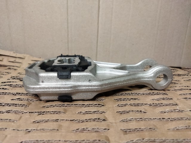 Fiat Stilo 1,9 Diesel utángyártott új alsó kitámasztó gumibak 46781893