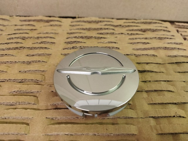 Chrysler Pacifica gyári új felni közép kupak K6ES82SZ0AA