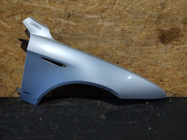 154405 Alfa Romeo 159, Brera, Spider jobb első sárvédő, a képen látható sérüléssel 60688211