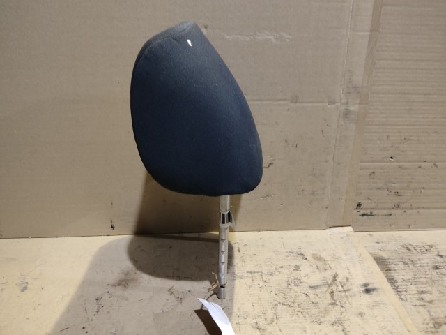 104300 Volkswagen Tiguan 2008-2011 első fejtámla