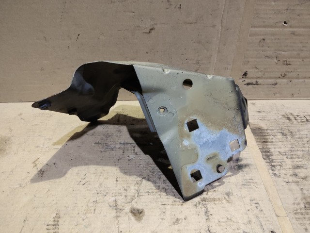 154620 Lancia Delta 2008-2014 bal első sárvédő tartó 51808584