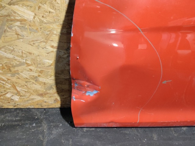 154647 Ford Ka 2008-2016 baloldali ajtó a képen látható sérüléssel