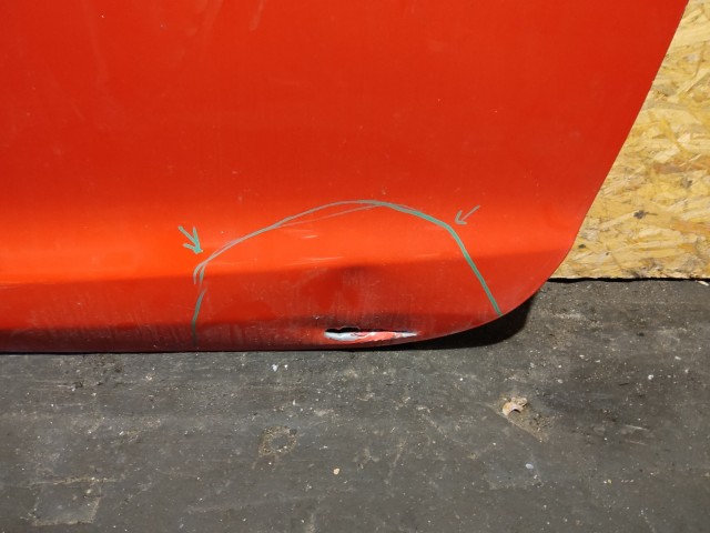 154647 Ford Ka 2008-2016 baloldali ajtó a képen látható sérüléssel